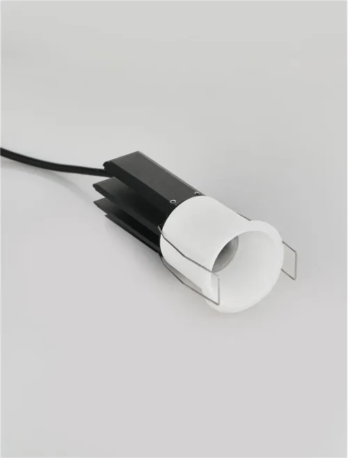 Spot Dash LED 7 W, 220-240 V, 483 lm, 3000K, IP20, UGR <17, CRI ≥97, aluminiu