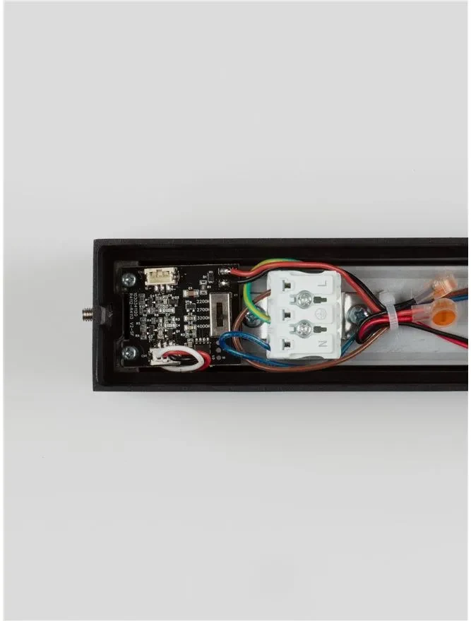 Aplică exterior PRISMATIC LED 6 W, 220-240 V, 213 lm, 2200-2700-3200-4000K, IP65, dimmabil prin DIP switch, aluminiu 9